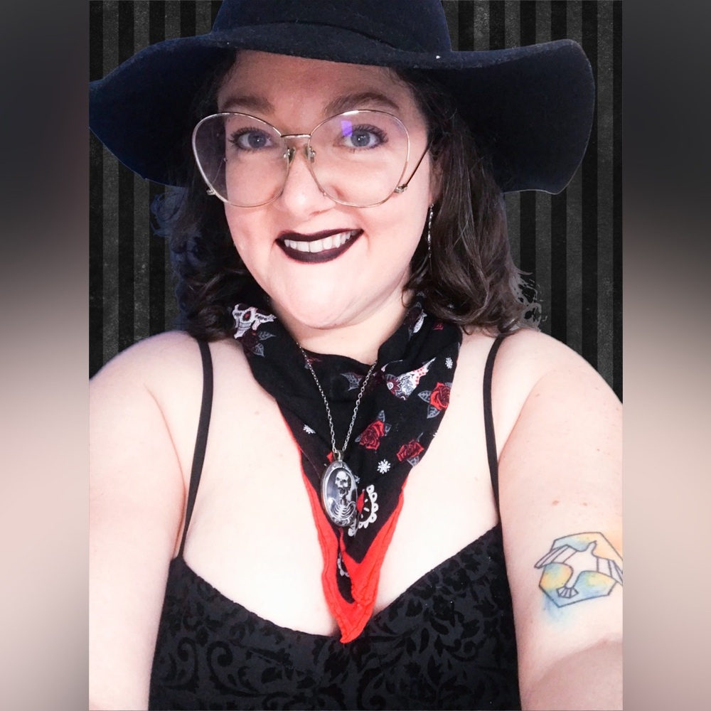 Hey y’all. I’m RobinTea. Let’s wear fun clothes.